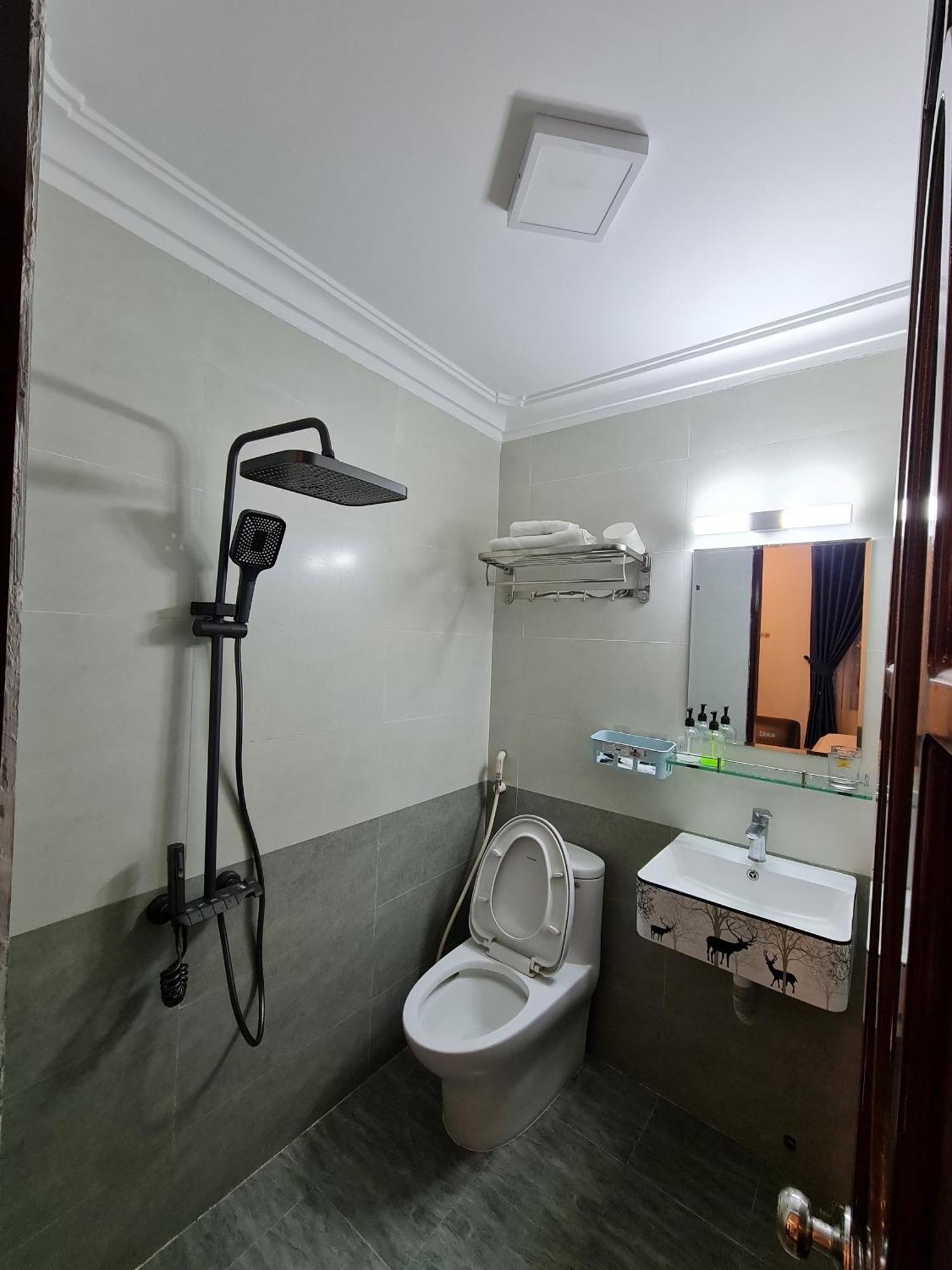 Sun Hotel Hue Exterior photo